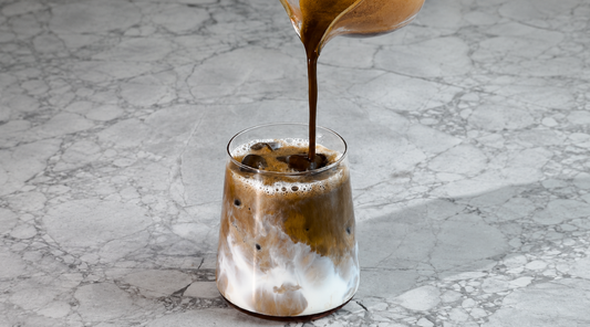 How to Make a Hojicha Latte (Hot & Iced): Our Recommended Ratio | Maison Koko