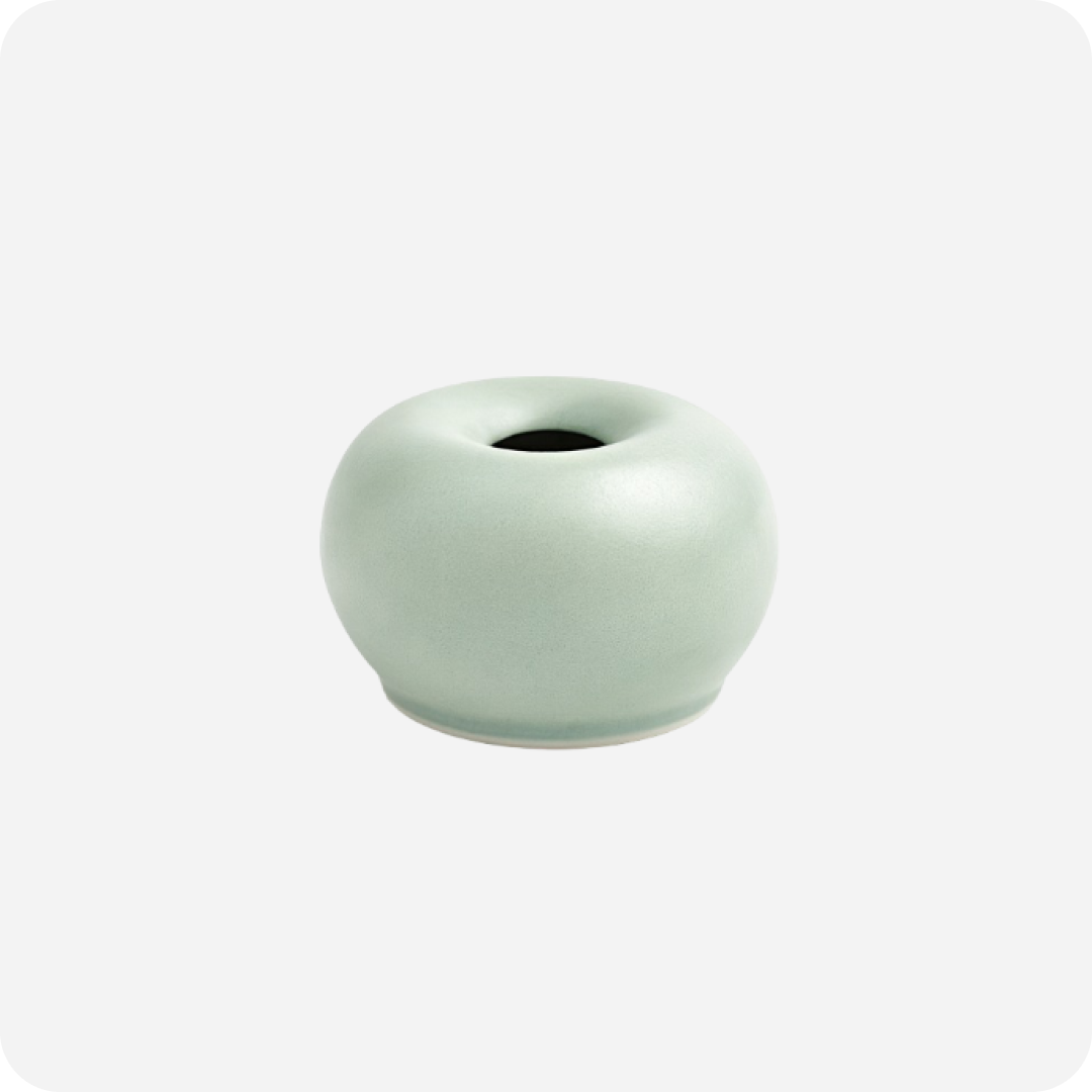 Porcelain Matcha Whisk Holder (Shin)